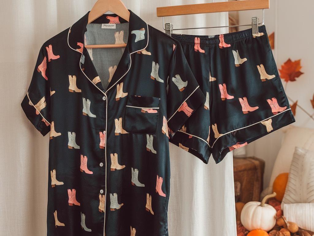 Cowboy Boot Satin Pajamas Set, Texas Boots Style Pajamas, Western Pajamas, Cowboy Pajamas, Cowgirl Boots Pajamas, Girly Matching Pajamas Set