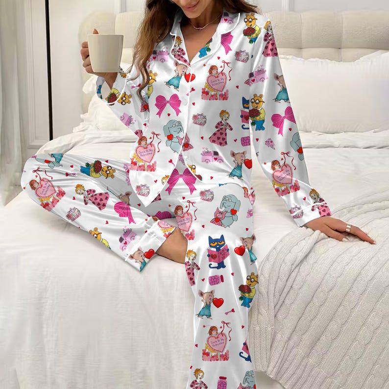 Beach Print Pajama Set: Women's Satin Loungewear